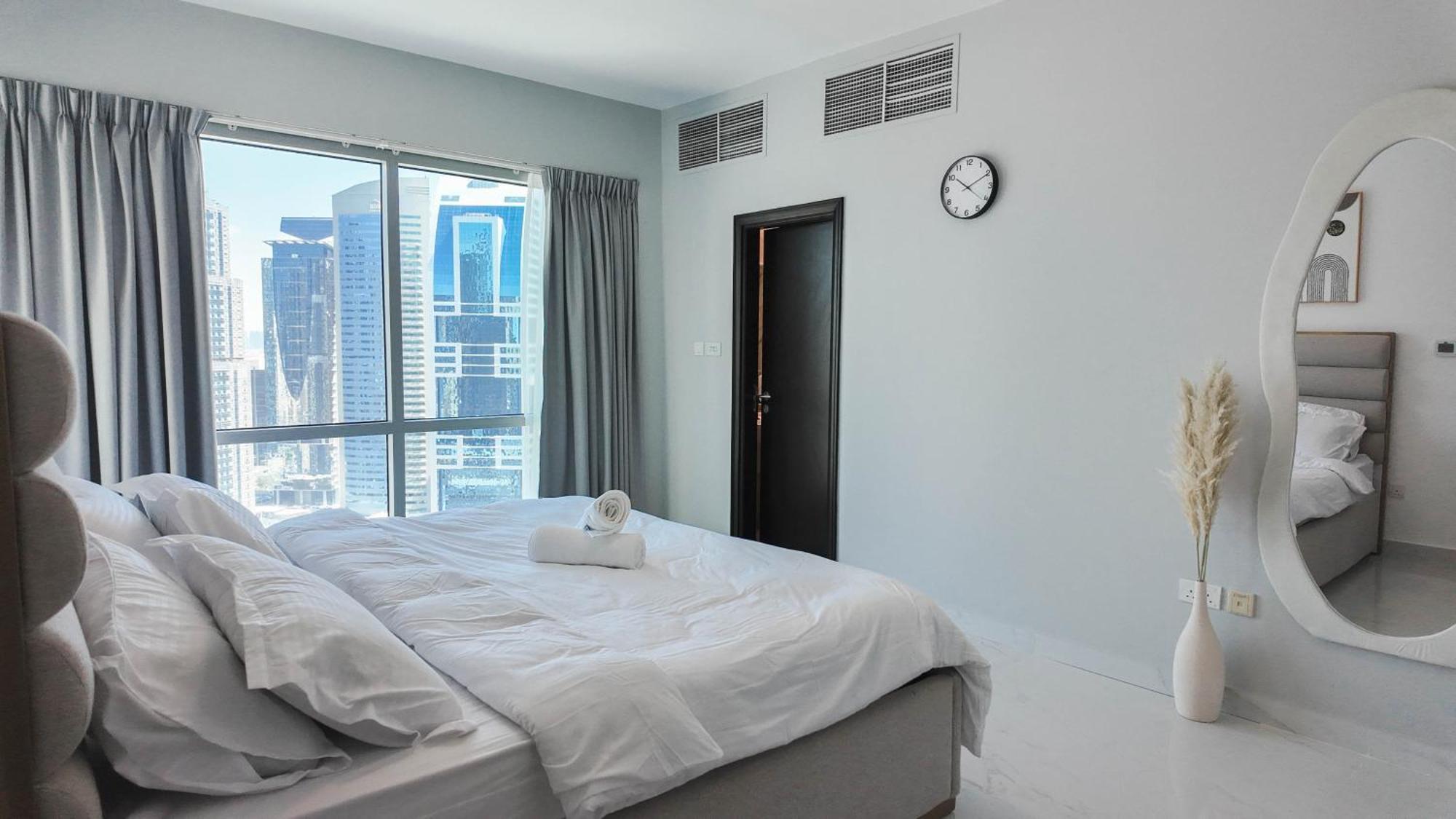 Sky High 2br Amazing Marina Views Near Metro & Mall * Dubai
